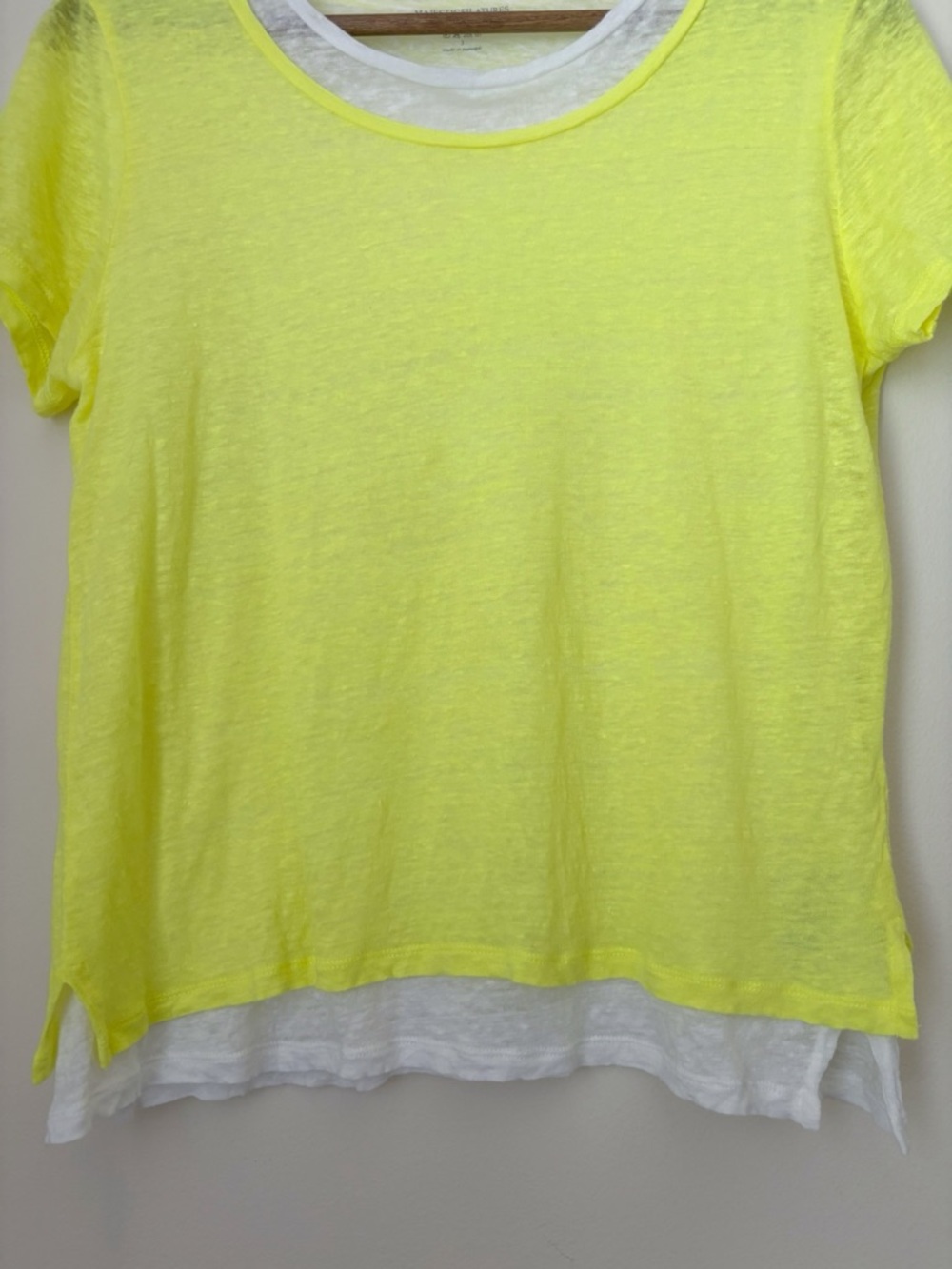 Majestic Filatures Deluxe Linen Layered T Shirt Neon Yellow & White Sz 3 Large - Picture 3 of 7